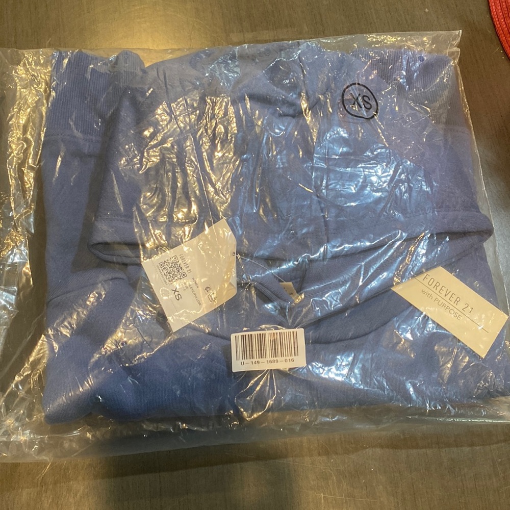 Cropped hoodie
